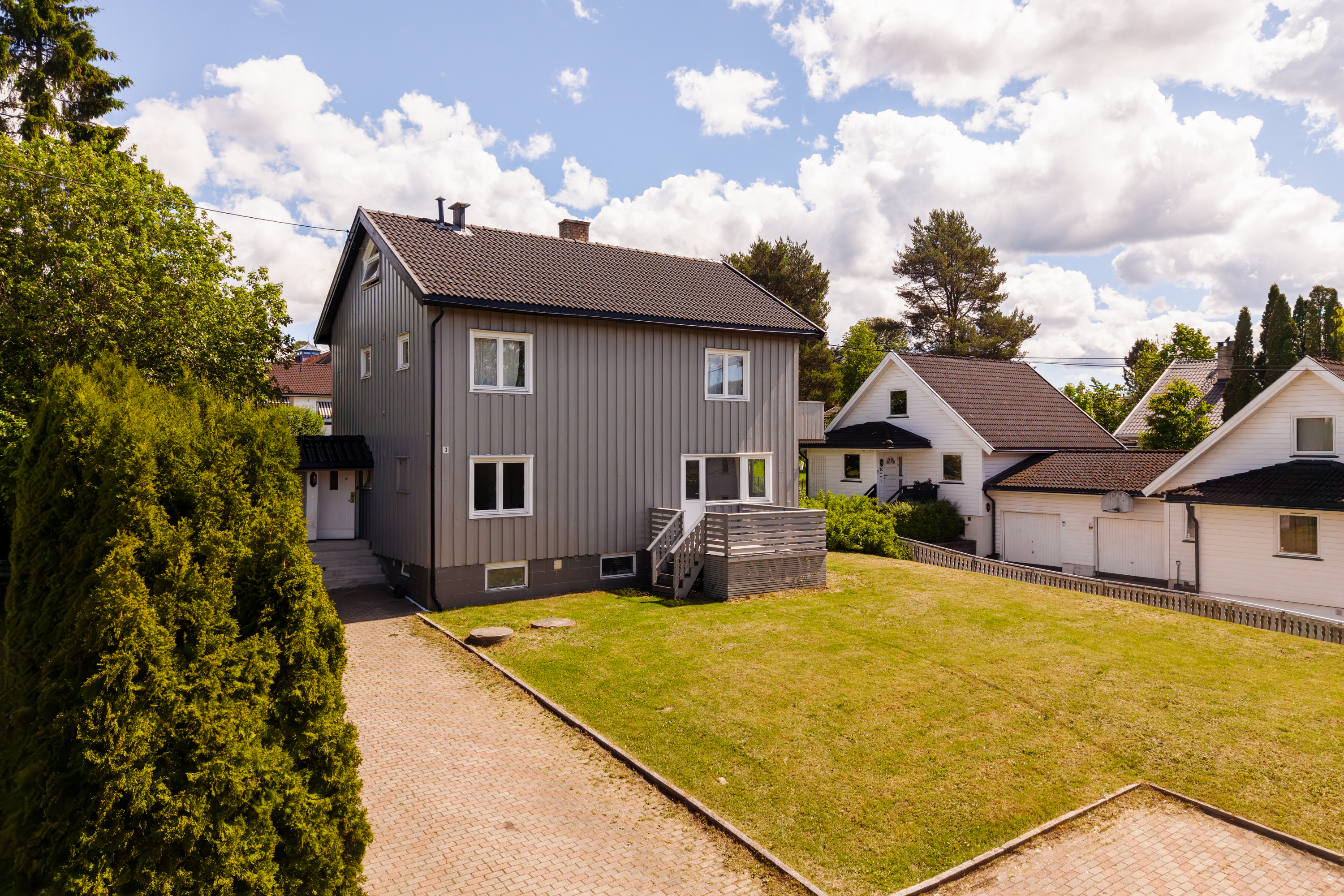 Hel tomannsbolig på Høybråten i Oslo – ca. 765 m² tomt og mulig utviklingspotensial