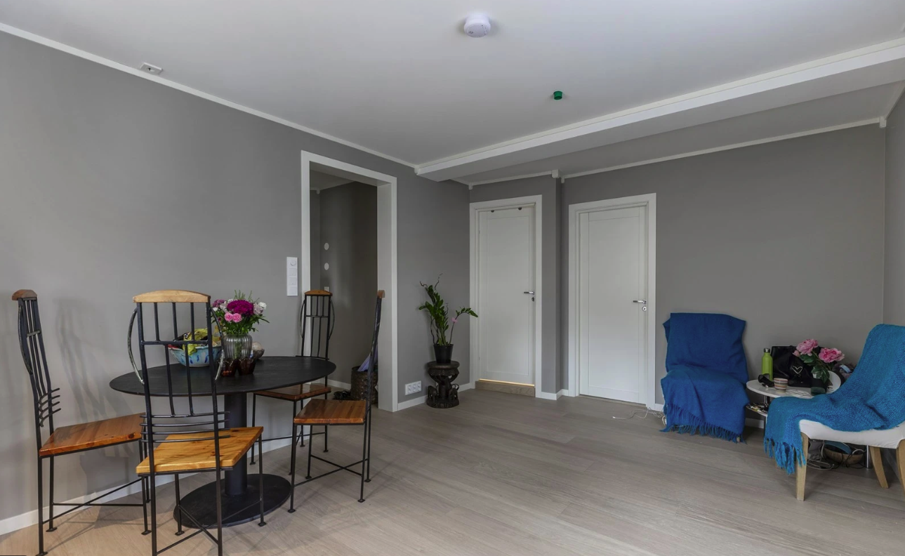 Betydelig ombygd bygård med 4 leiligheter og næringslokale på gateplan. – bilde 15