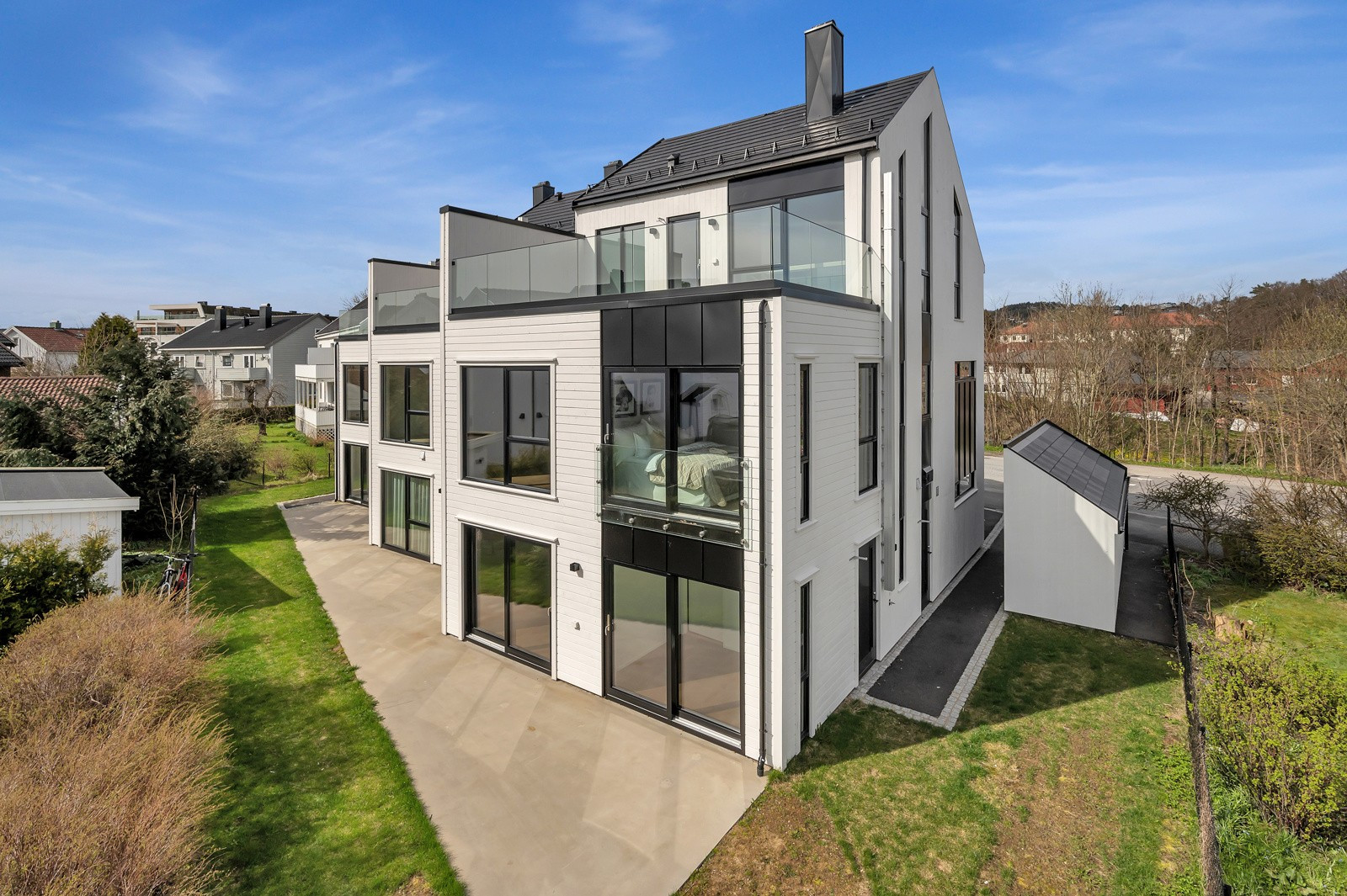 Investere i nyoppført bolig på Kongsgård Allé? Ditt Paradis presenterer nyoppført bolig klar til overlevering, levert av FT-bygg. – bilde 2