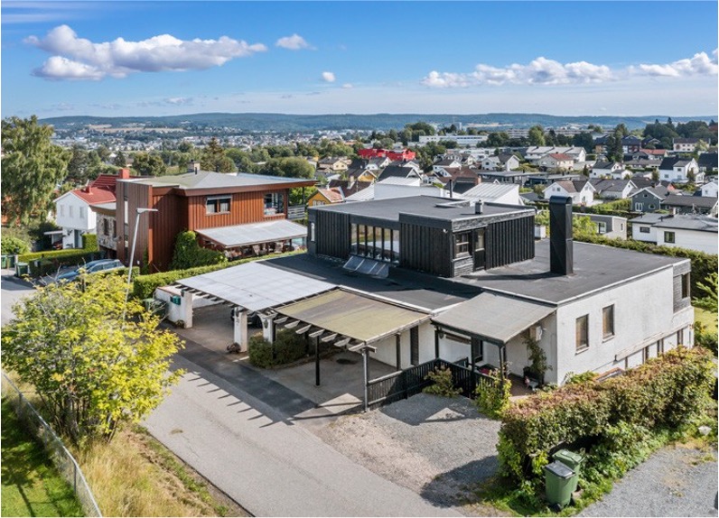 Stor utsiktseiendom med sentral beliggenhet på Strømmen. Stor tomt på 1052 m2 – bilde 1