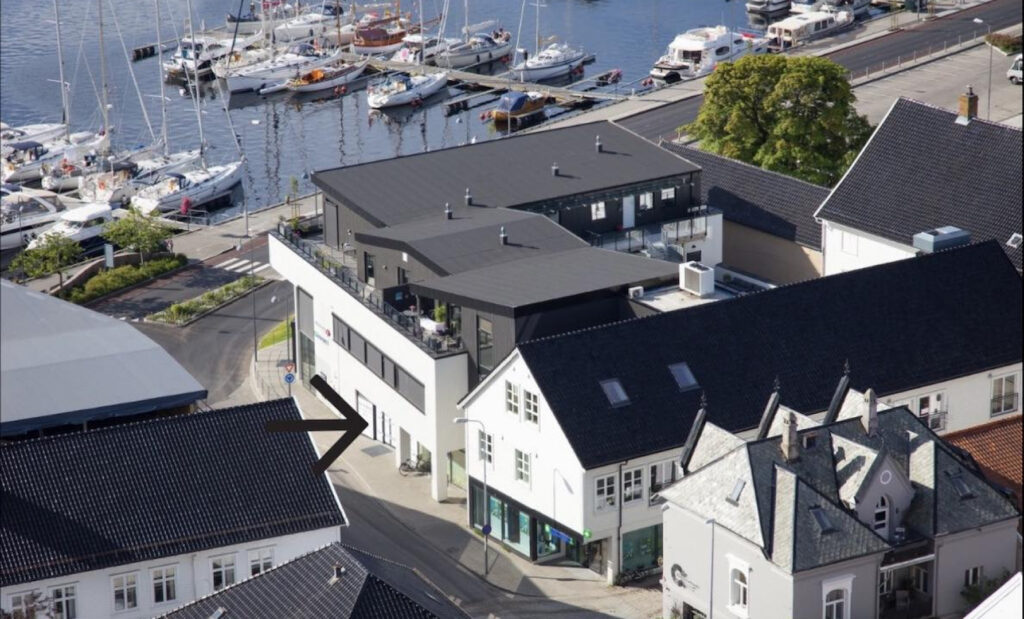 Næringseiendom i Mandal | Sentrumsnær beliggenhet – bilde 2
