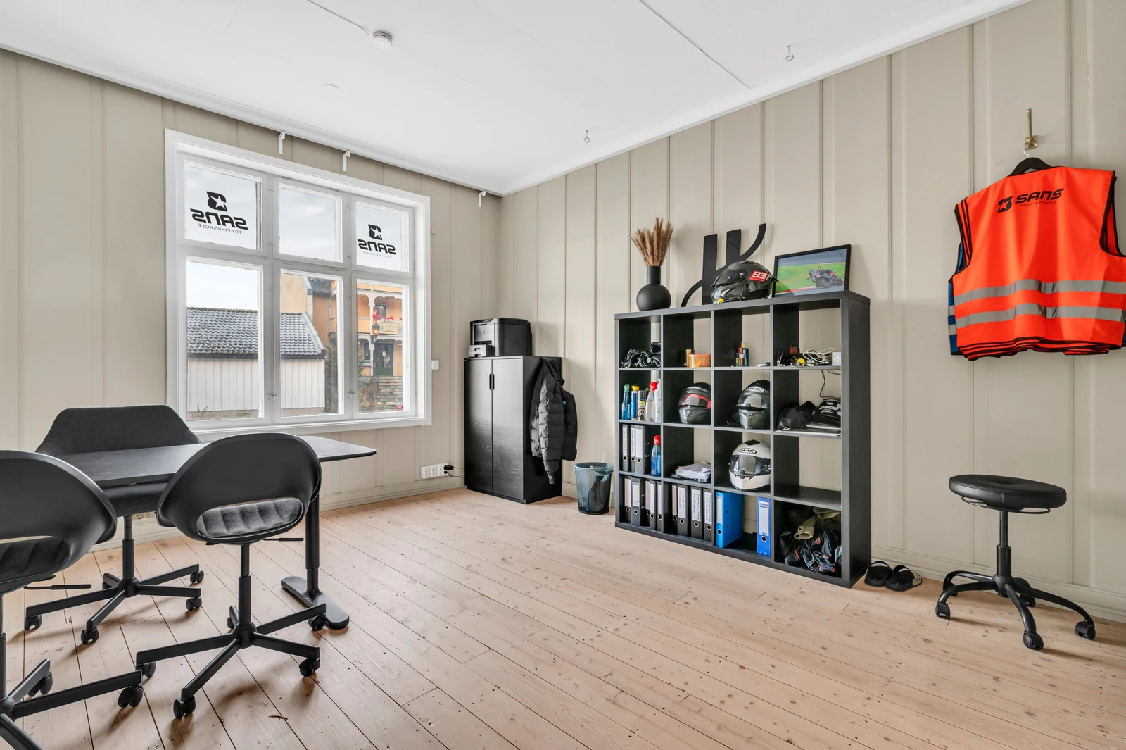 Drøbak sentrum – 2 næringslokaler ved Torget. Meget gode eksponering i 1.etasje. 4 parkeringsplasser. – bilde 6