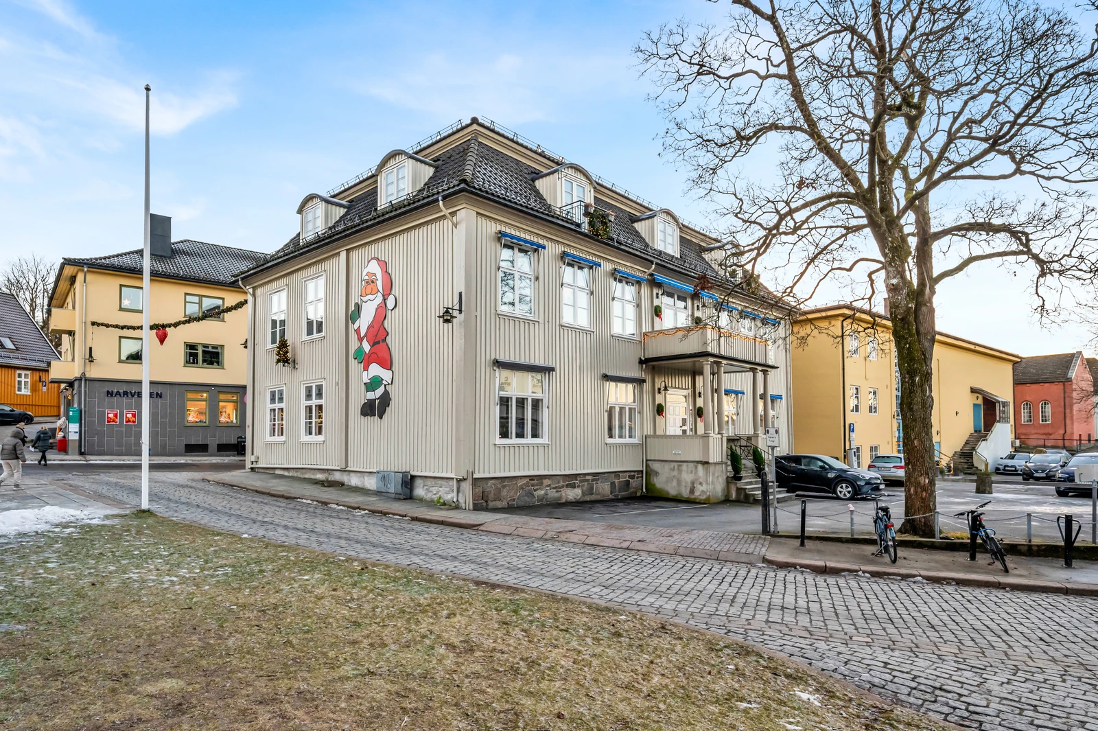 Drøbak sentrum – 2 næringslokaler ved Torget. Meget gode eksponering i 1.etasje. 4 parkeringsplasser. – bilde 9