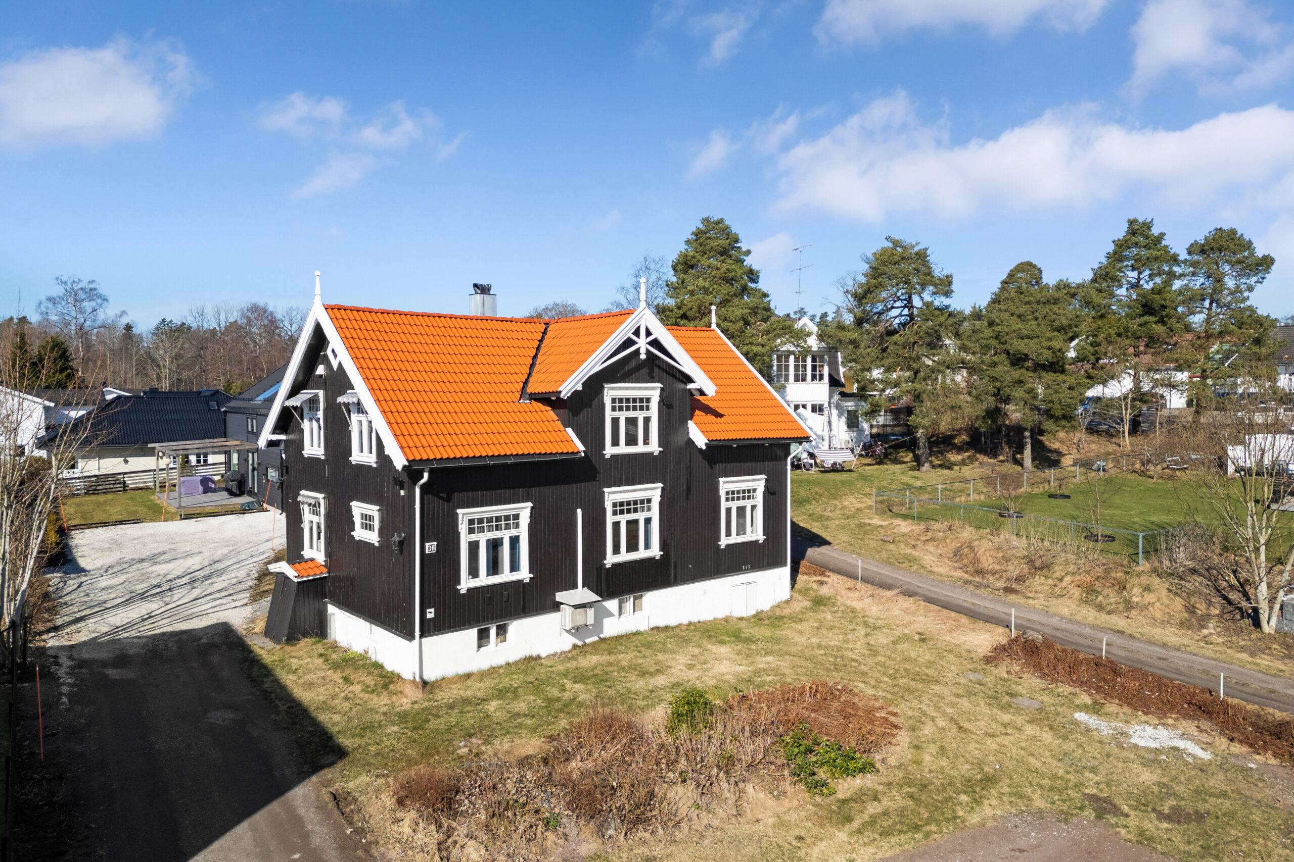 Bolig sentralt på Eik med 7 soverom – bilde 5
