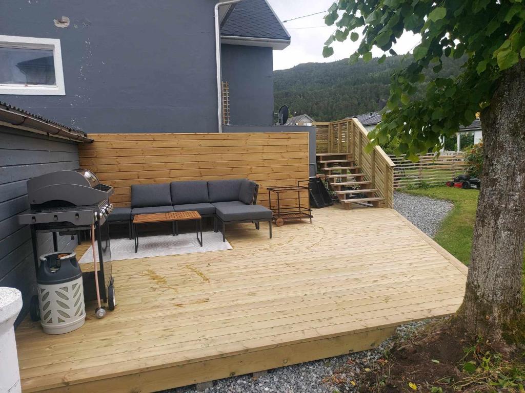 Del av tomannsbolig med utleiedel! Mange muligheter (langtidsleie, airbnb etc) – bilde 2