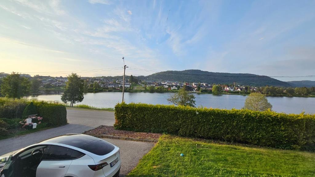 Del av tomannsbolig med utleiedel! Mange muligheter (langtidsleie, airbnb etc) – bilde 3