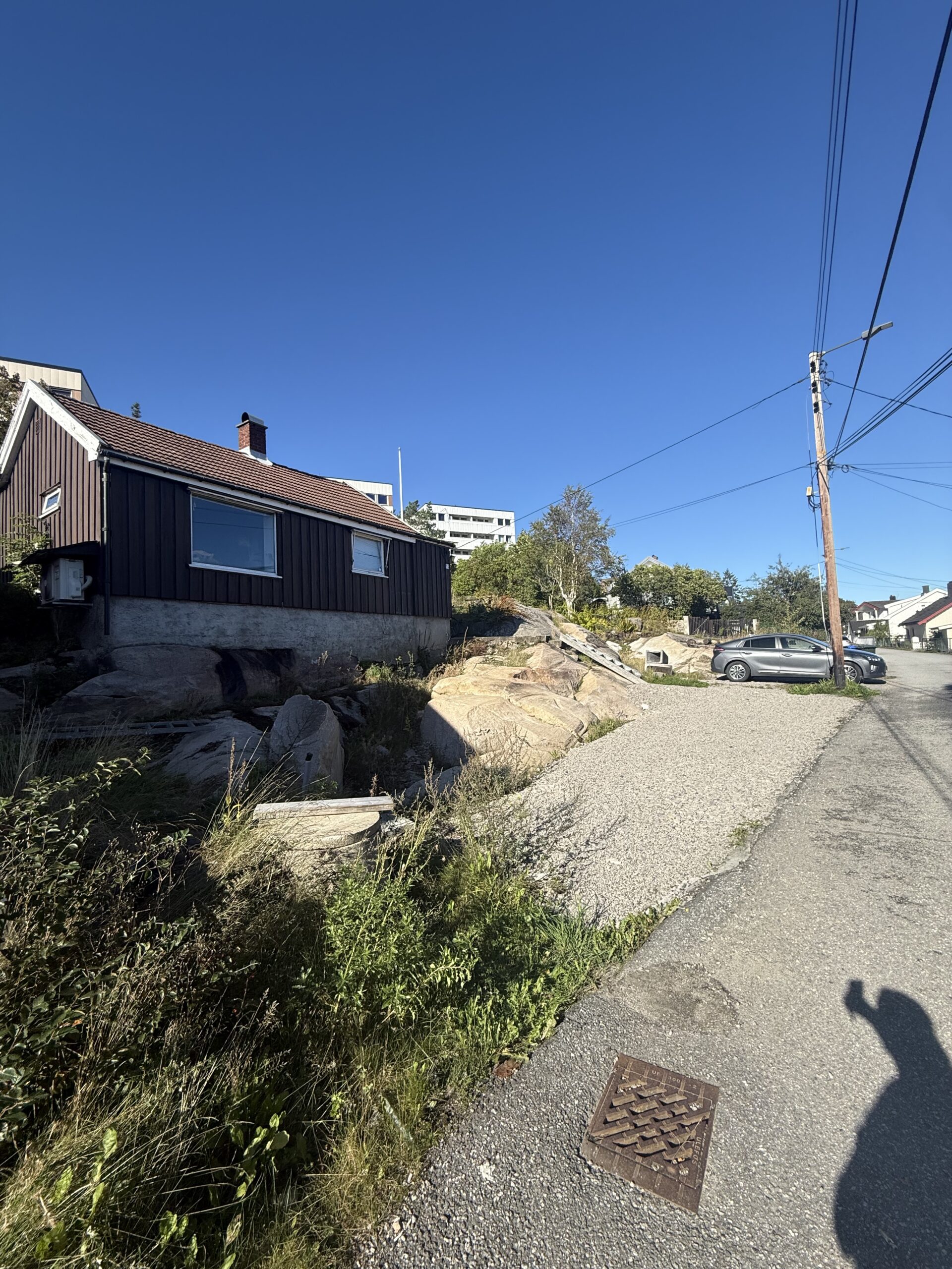Tomt med sentral beliggenhet og gode utviklingsmuligheter – bilde 5