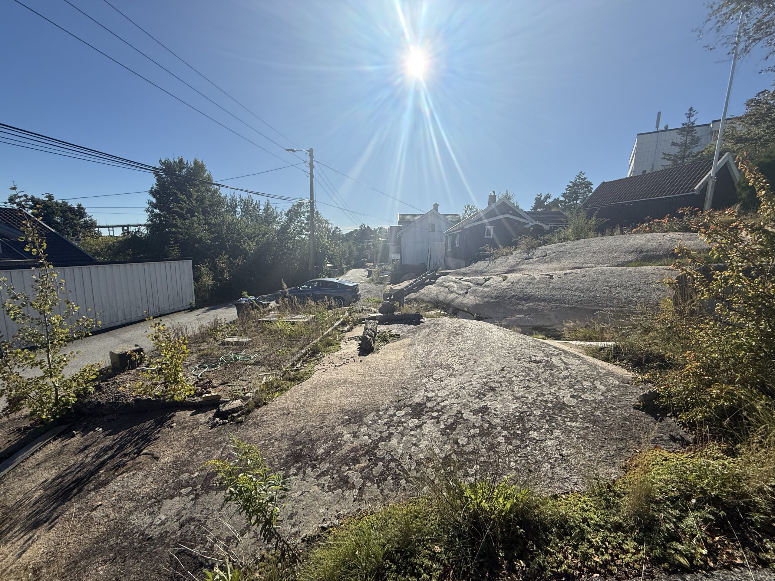 Tomt med sentral beliggenhet og gode utviklingsmuligheter – bilde 8
