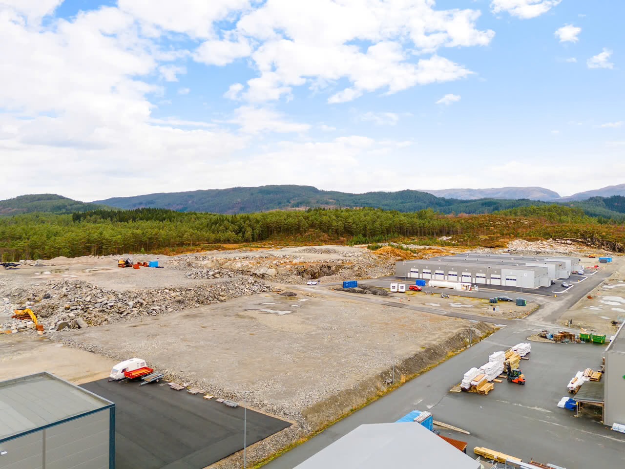 Tomt på 5 mål til salgs på Nordhordland Næringspark – svært god plassering langs E39 (13 min til Knarvik) – bilde 1
