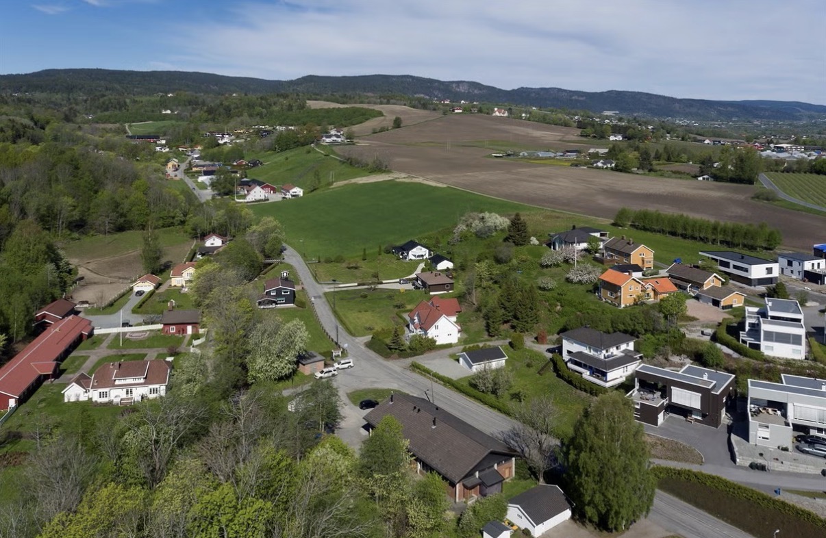 Kombinasjons eiendom med store muligheter med stor tomt – bilde 8