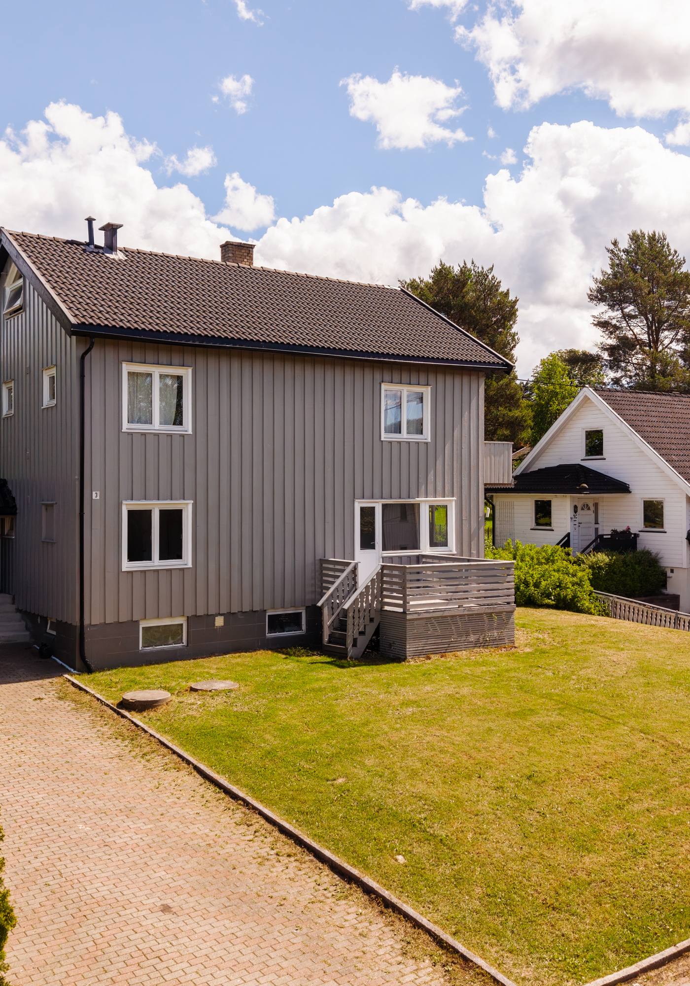 Hel tomannsbolig på Høybråten i Oslo – ca. 765 m² tomt og mulig utviklingspotensial – bilde 1