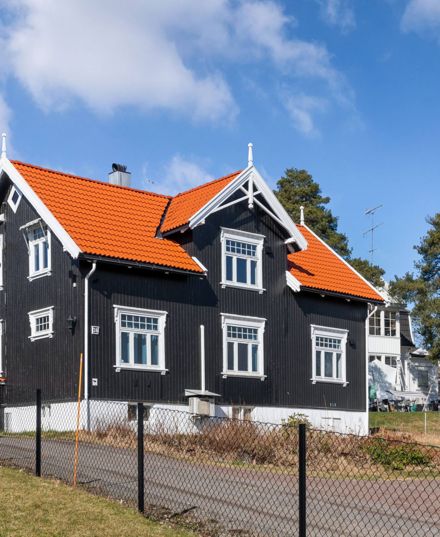 Bolig sentralt på Eik med 7 soverom – photo 1