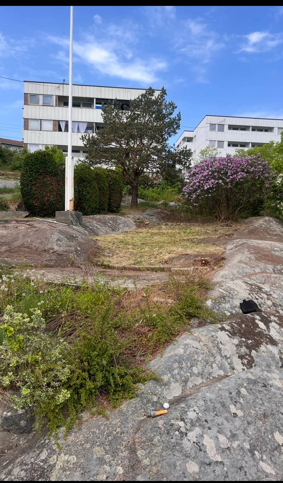 Tomt med sentral beliggenhet og gode utviklingsmuligheter – bilde 3