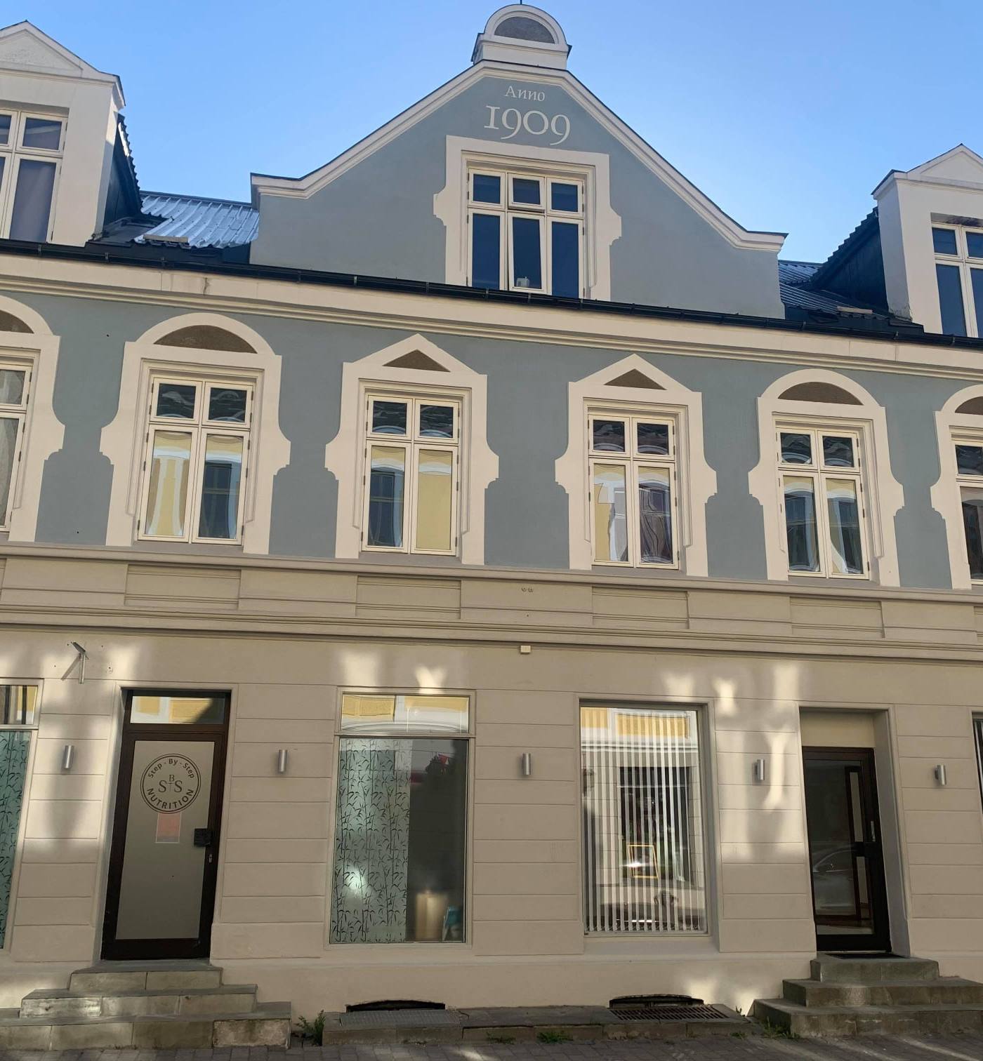 Ta steget til eiendomsinvestor med denne bygården. Leverer allerde avkastning. – bilde 1