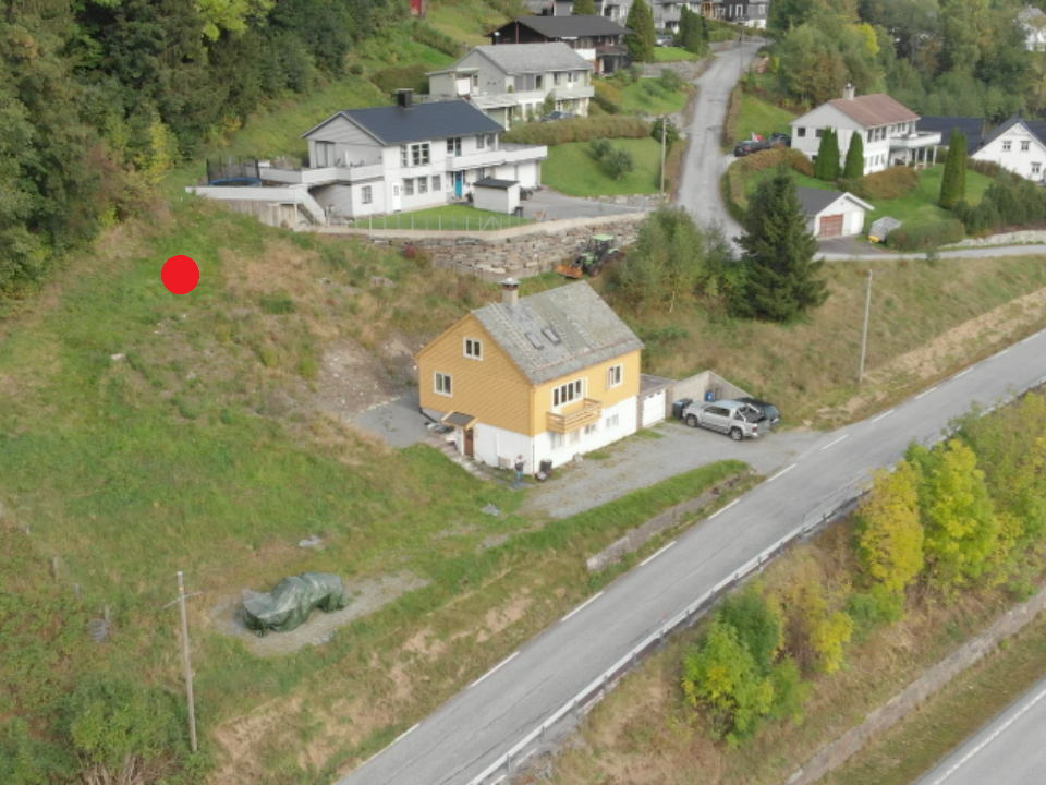 Tomt på Bulken, Voss med Instagramisk utsikt mot fjell og vann – bilde 2